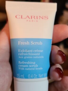 Clarins Fresh Scrub Cream Tube in White and Light Blue